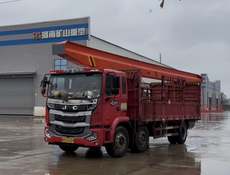 电动单梁起重机 LD2t-14.6m 制作完成 装车发出