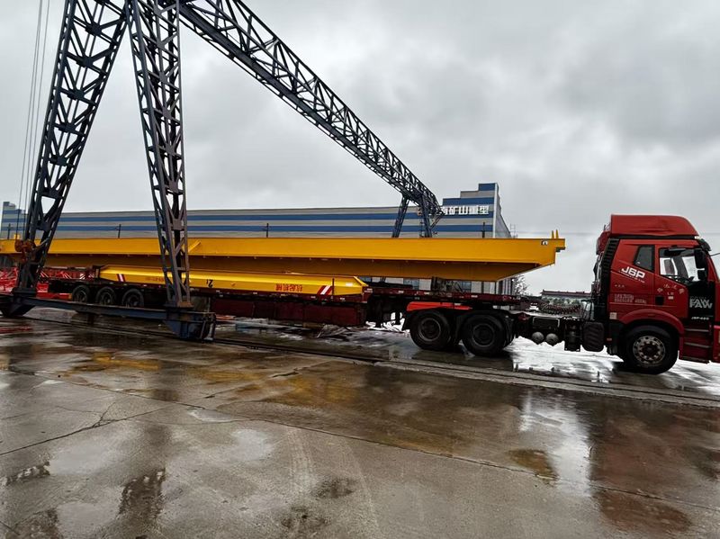 葫芦双梁起重机 LH20t-23m 电动单梁起重机 LD3t-10.55 制作完成 装车发出